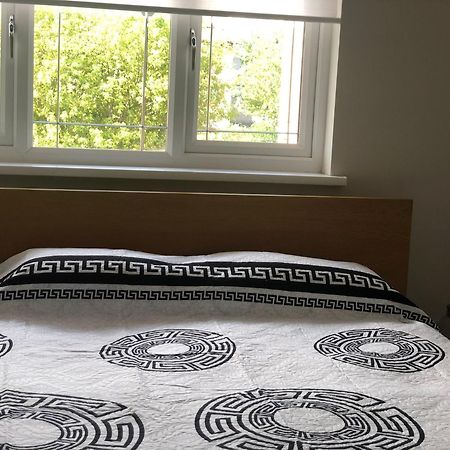 Cozy House With Free Parking & Wifi Near Maryland Station Hotell London Exteriör bild